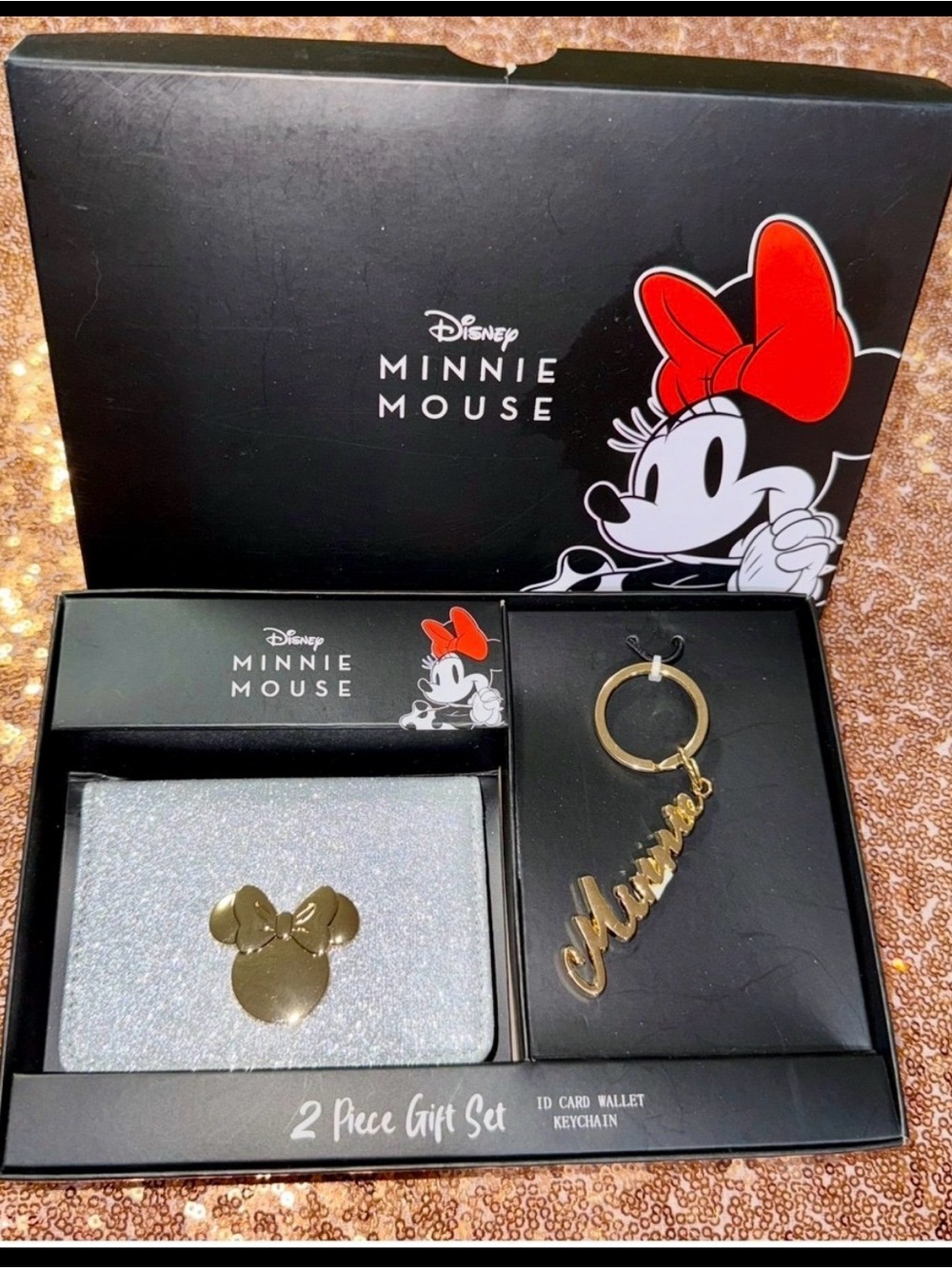 Disney Minney Mouse 2 Piece Gift Set NIB Silver ID Wallet And Minnie Keychain